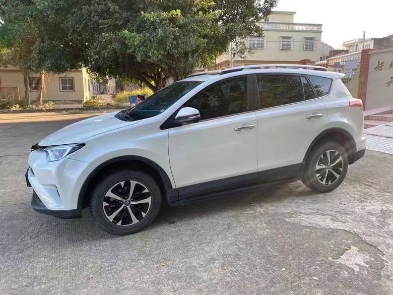 湛江17年豐田RAV4榮放5