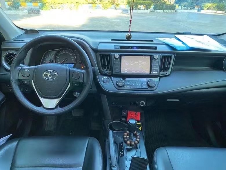 湛江17年豐田RAV4榮放8