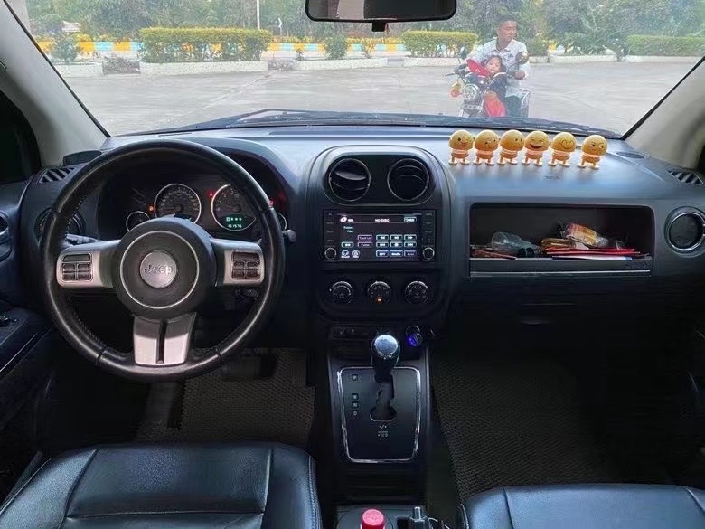 湛江13年Jeep指南者5