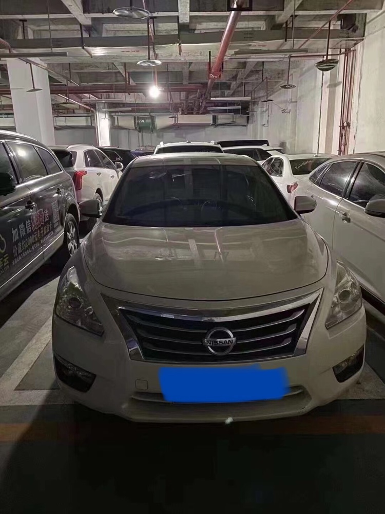 重慶16年日產天籟1