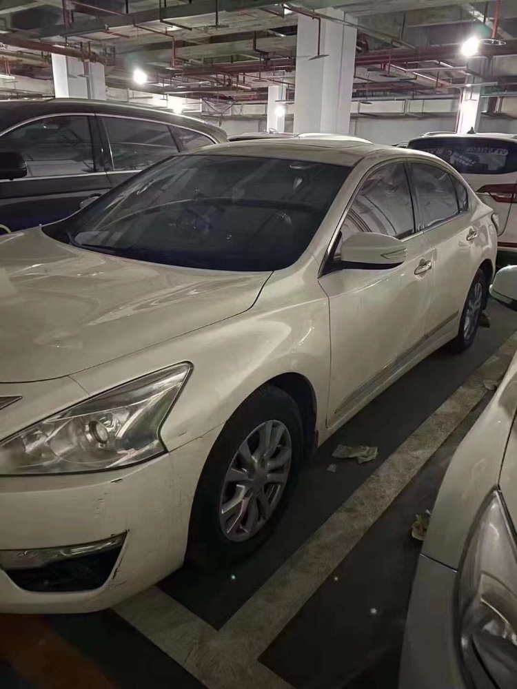 重慶16年日產天籟2
