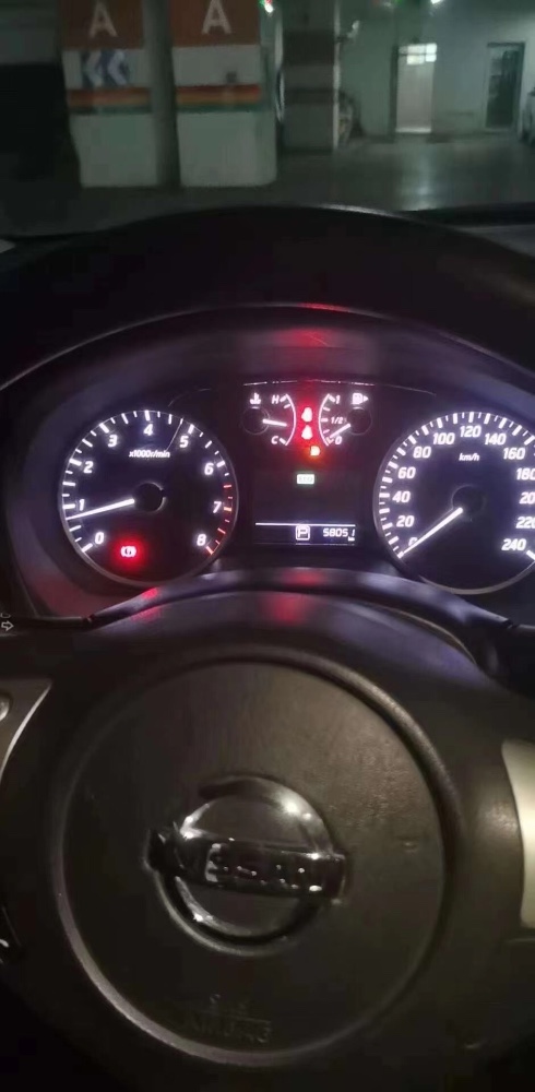 重慶16年日產軒逸6