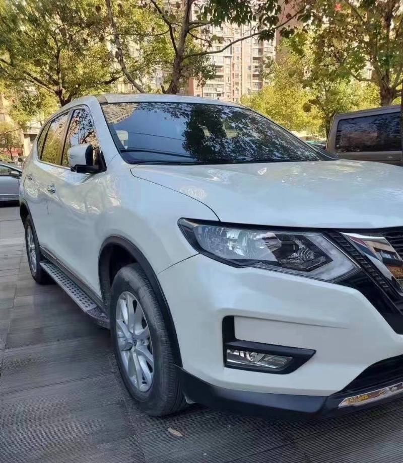 武漢20年日產奇駿3