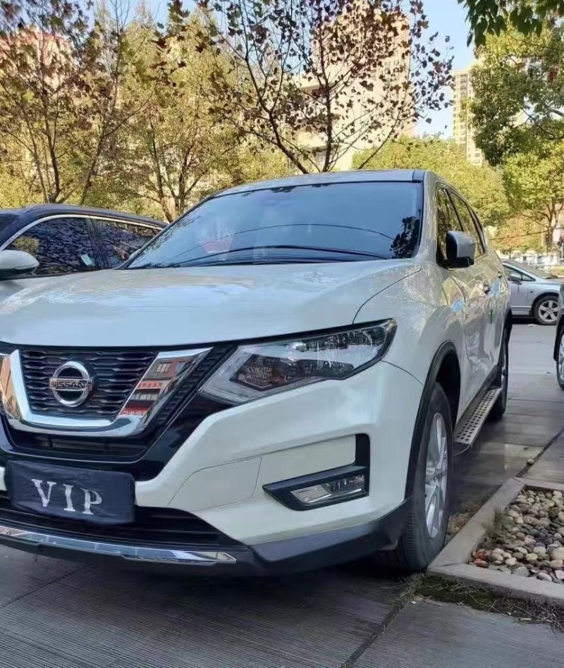 武漢20年日產奇駿2