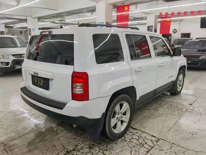 包頭13年Jeep自由客4