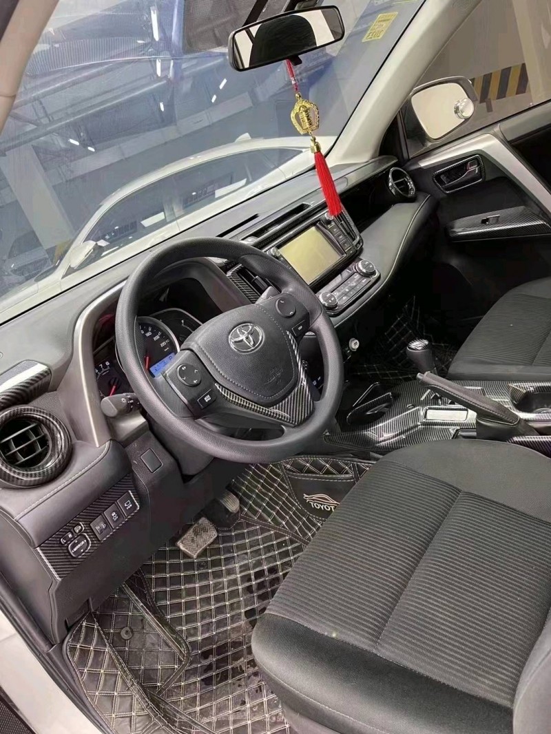 成都19年豐田RAV46
