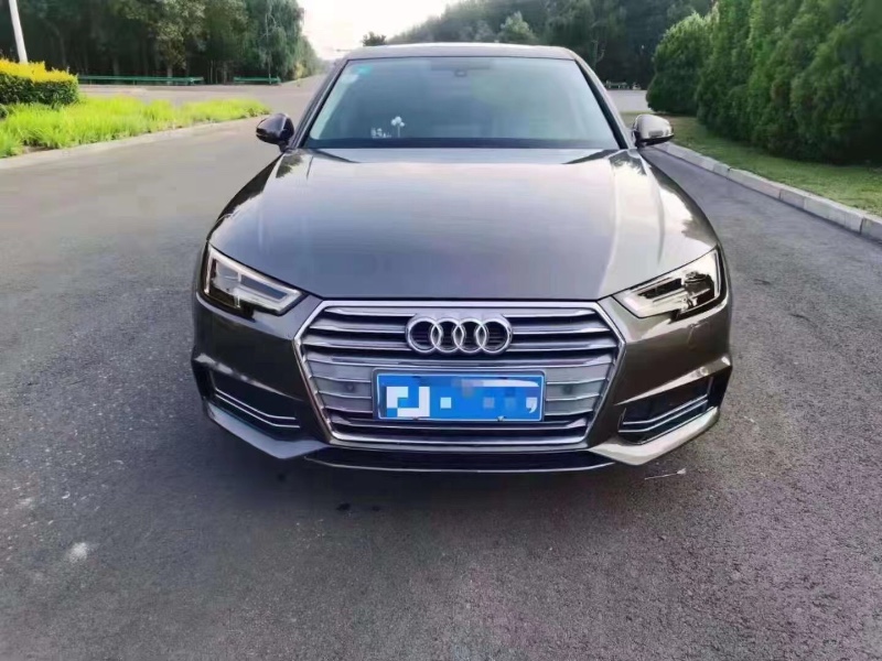 天津18年奧迪A4L1