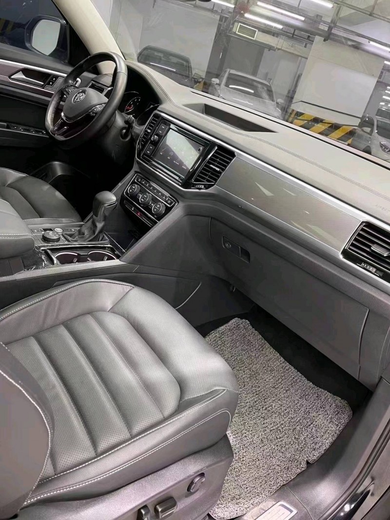 成都19年大众途昂8