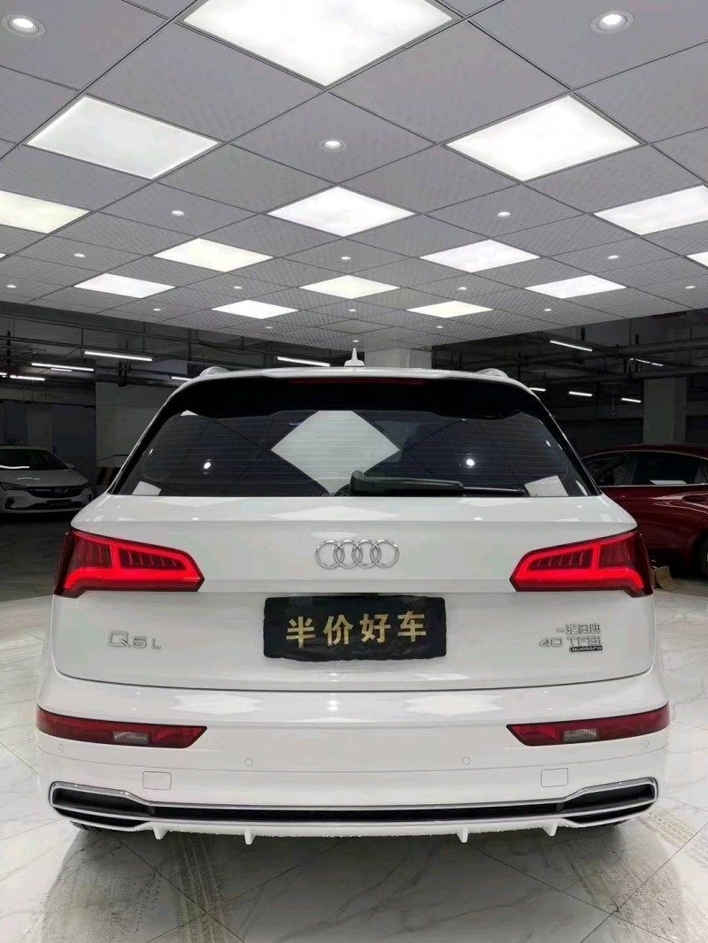 成都19年奧迪Q55
