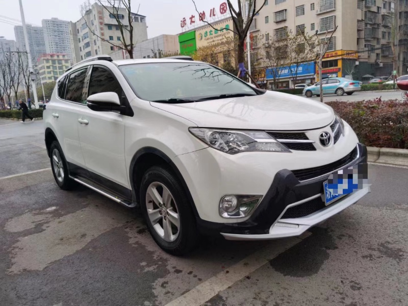 長沙14年豐田RAV4榮放1