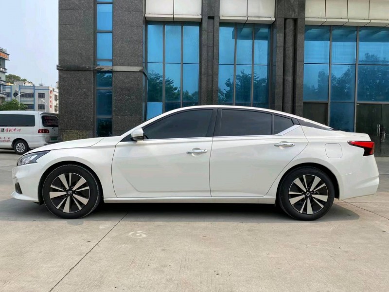 東莞21年日產天籟4