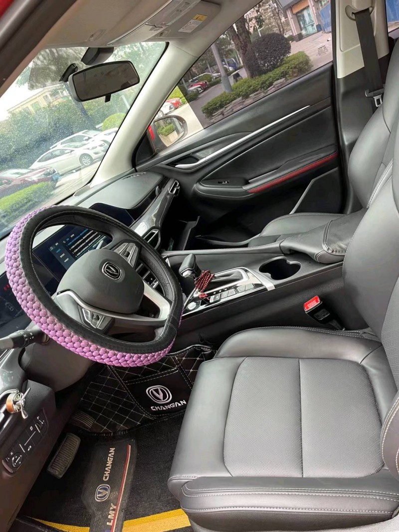 中山20年長安汽車逸動7