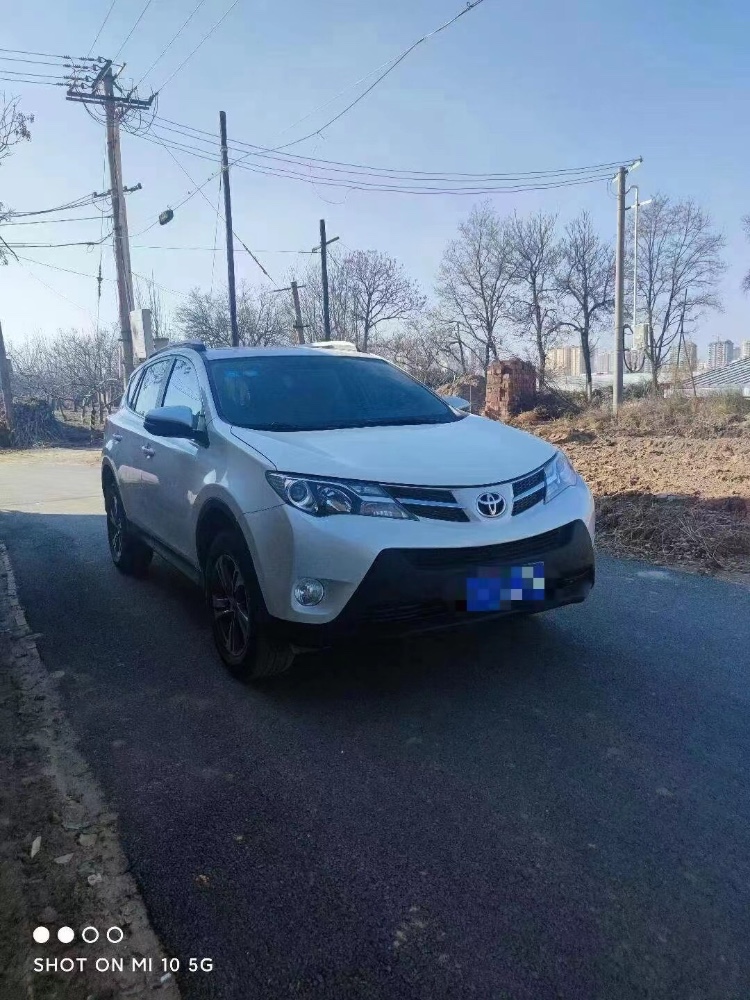 白銀16年豐田RAV4榮放2