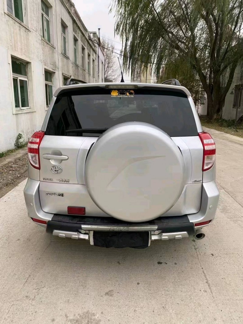 沈陽12年豐田RAV48