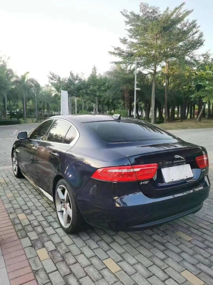 廈門20年捷豹XE8