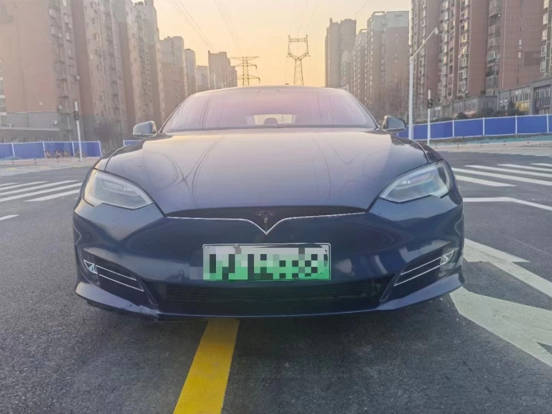 武漢18年特斯拉MODEL S1