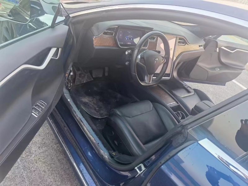 武漢18年特斯拉MODEL S5