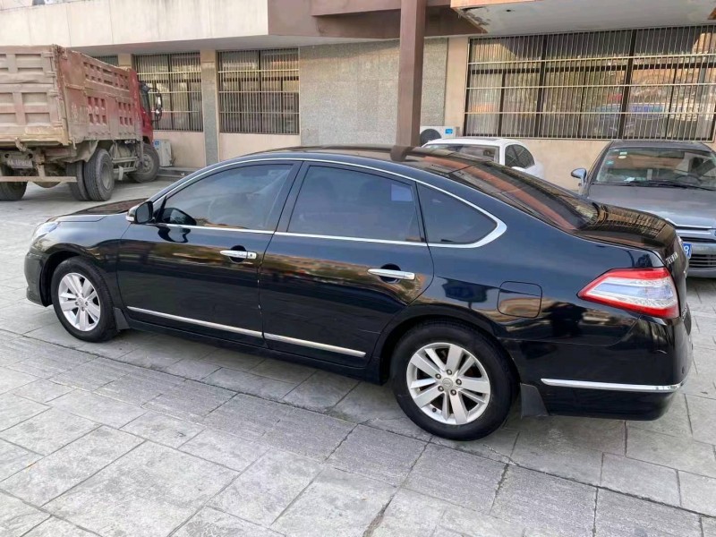蘇州11年日產天籟4
