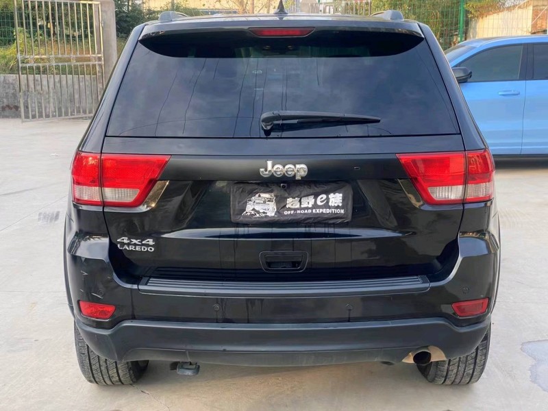 鄭州13年Jeep大切諾基9