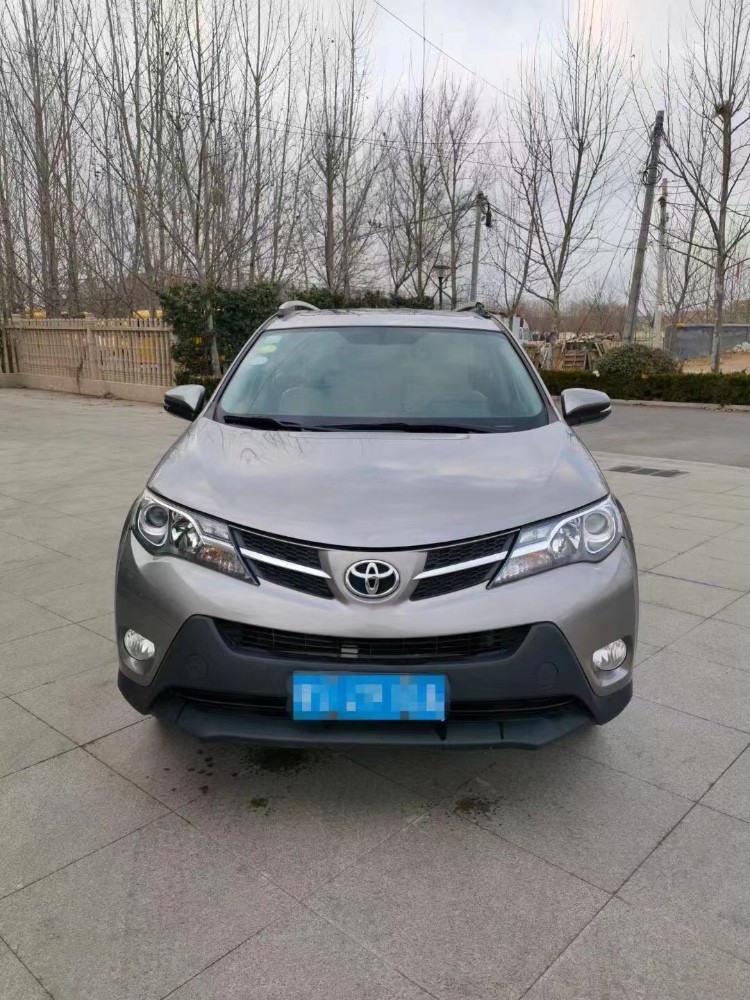 東營16年豐田RAV4榮放1