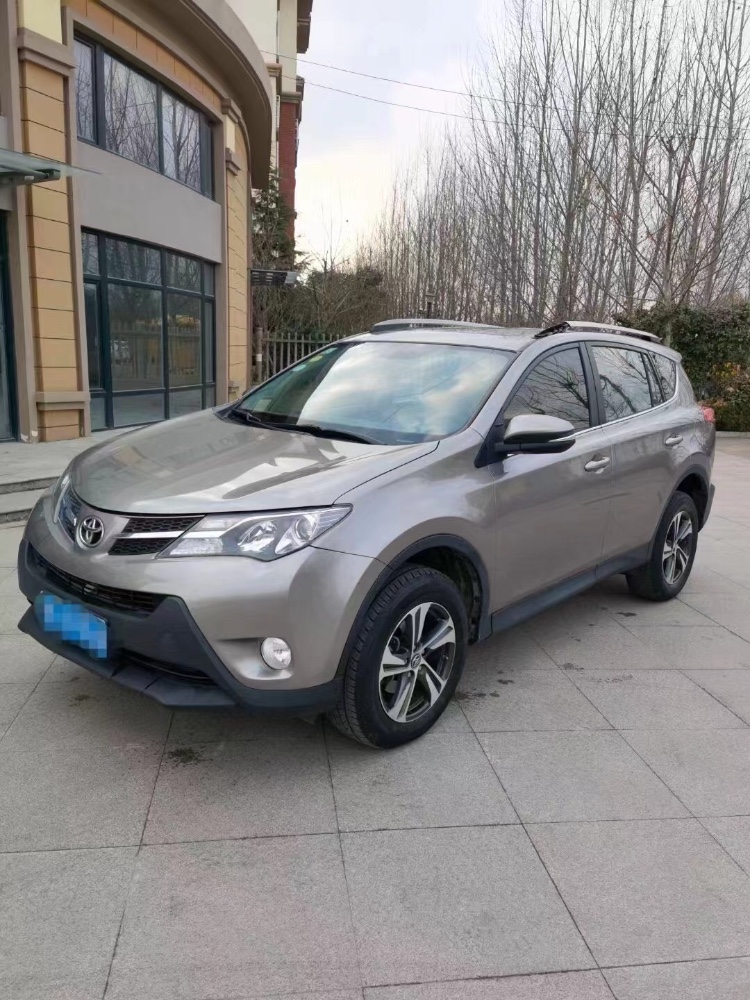 東營16年豐田RAV4榮放2