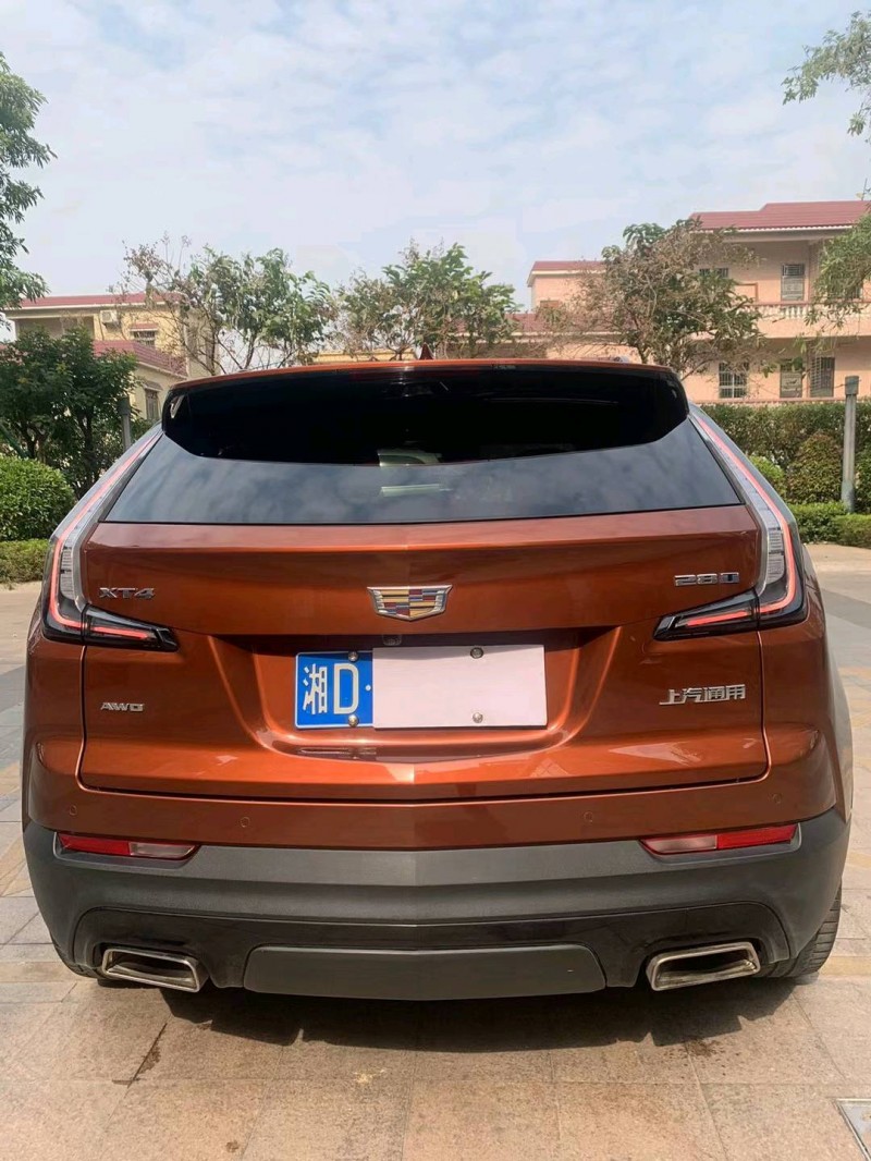 中山19年凱迪拉克XT42