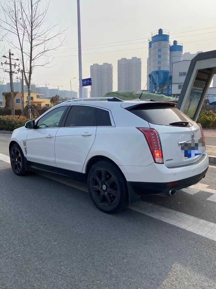 宜春11年凱迪拉克SRX9
