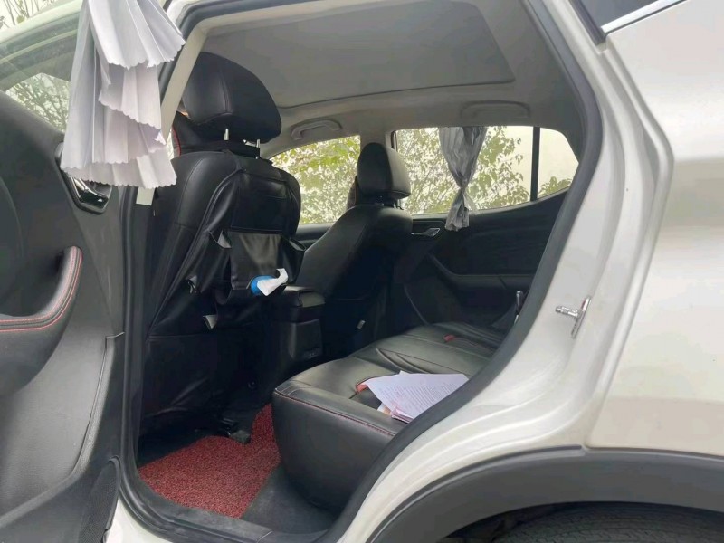 鄭州17年東南汽車DX36