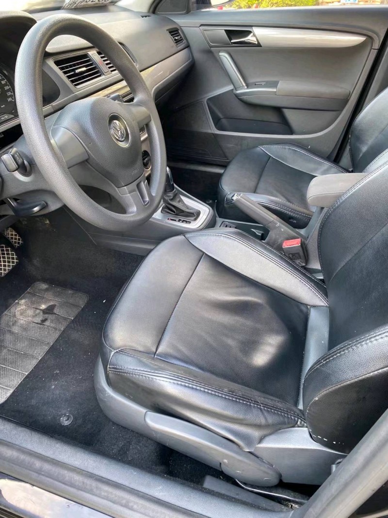 广州17年大众朗逸4