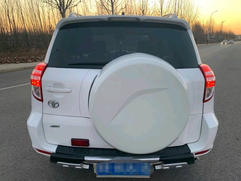 廊坊13年豐田RAV4榮放4