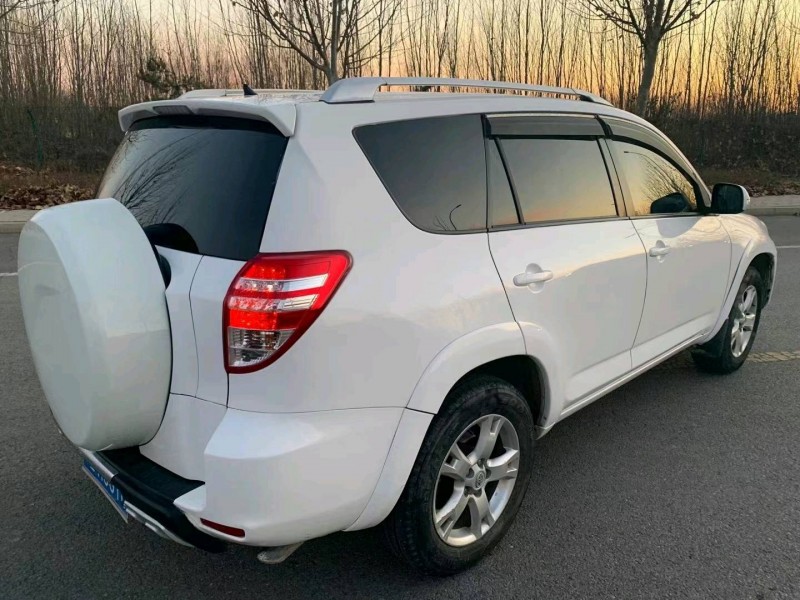 廊坊13年豐田RAV4榮放8