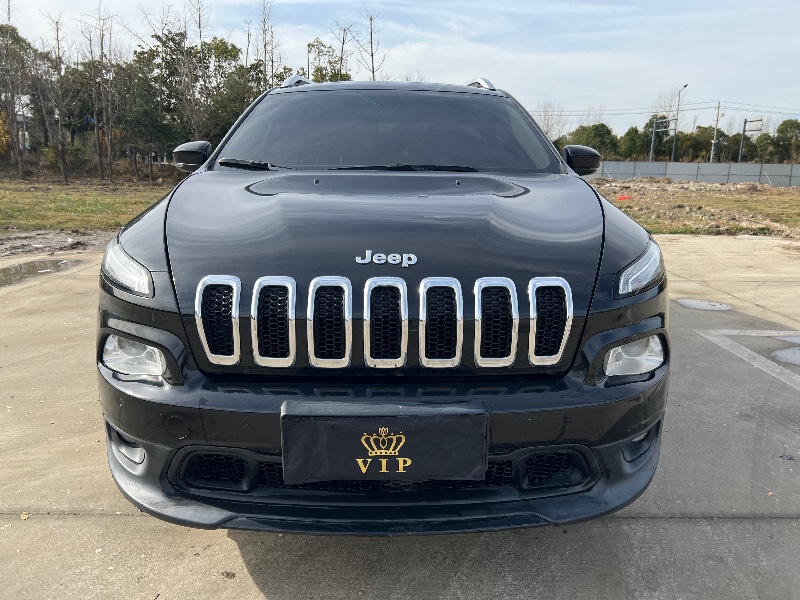 鹽城16年Jeep自由光10