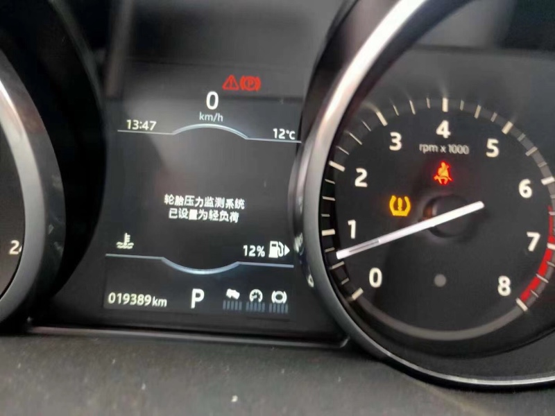 鄂州18年路虎發現54