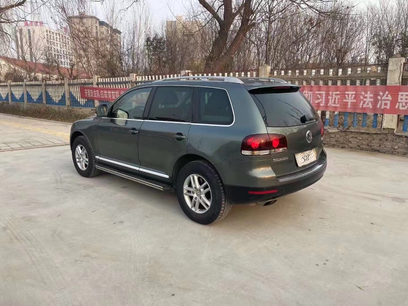 青岛09年大众途锐8