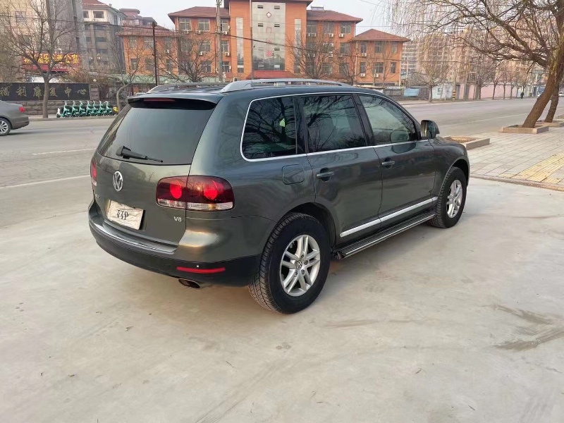 青岛09年大众途锐9