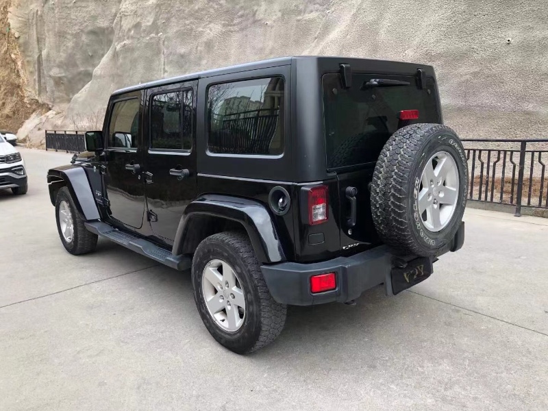 臨夏16年Jeep牧馬人2
