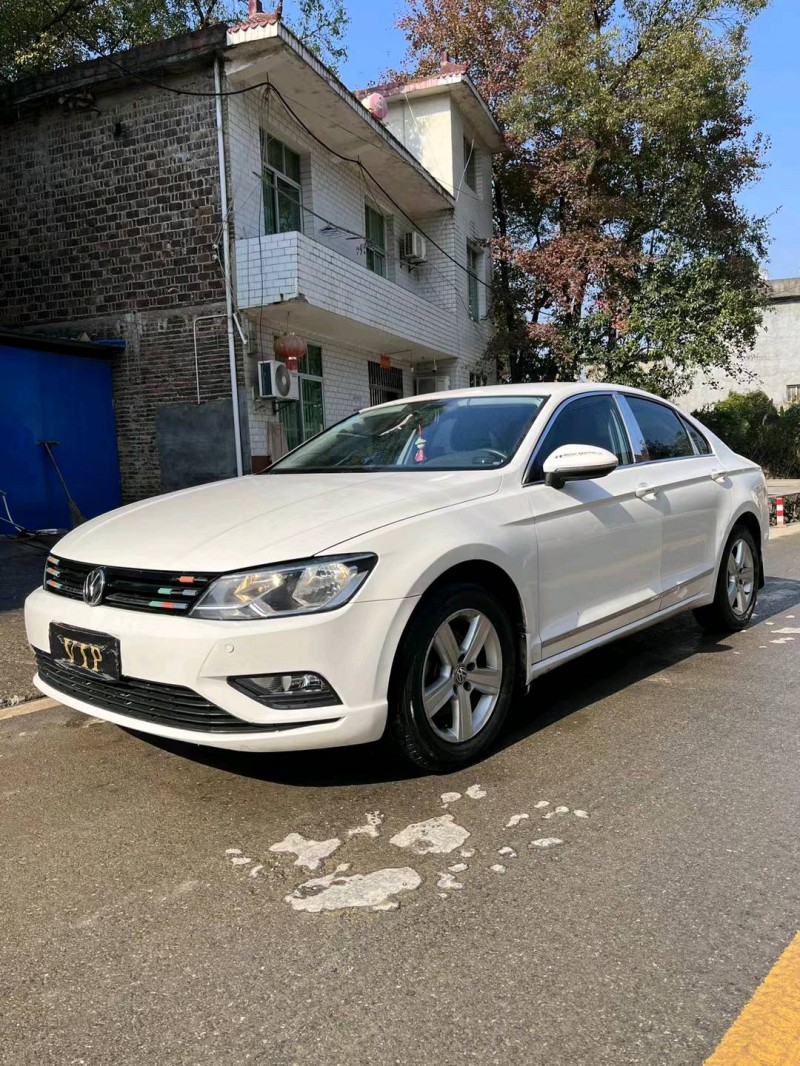 撫州16年大眾凌渡2