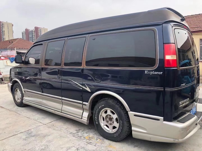 青岛06年GMC商务之星1