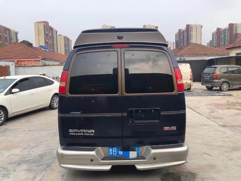 青岛06年GMC商务之星3