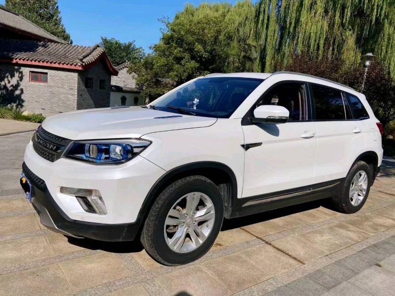 濰坊17年長安汽車CS752