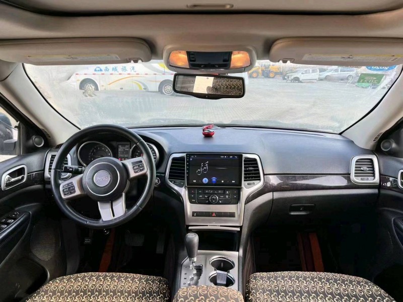廊坊13年Jeep大切諾基4