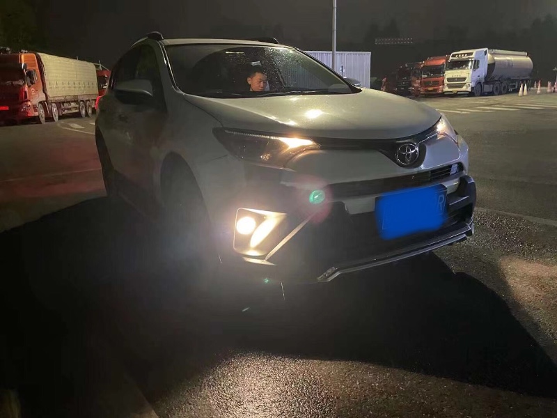 重慶16年豐田RAV4榮放7