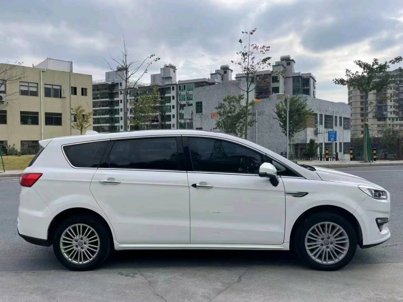 廣州17年力帆汽車軒朗4