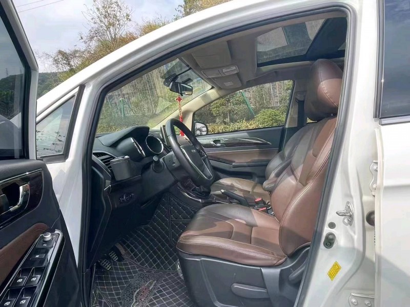 廣州17年力帆汽車軒朗7