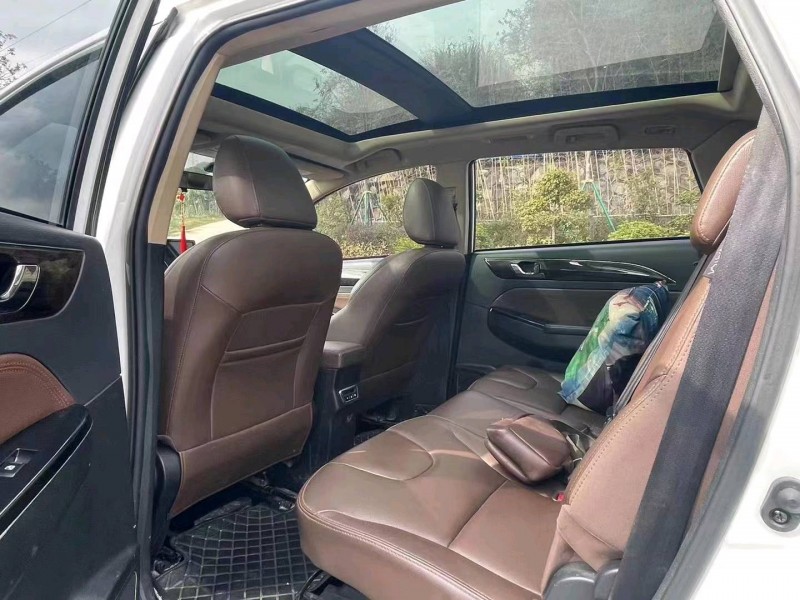 廣州17年力帆汽車軒朗8
