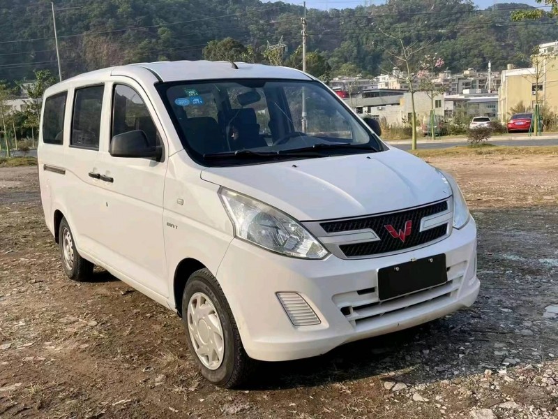 廣州15年五菱汽車榮光2
