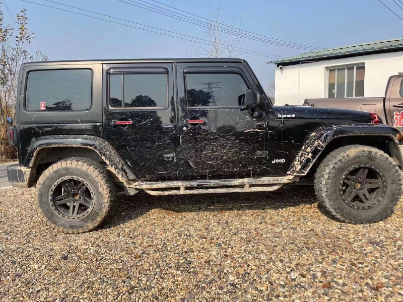 長治17年Jeep牧馬人2