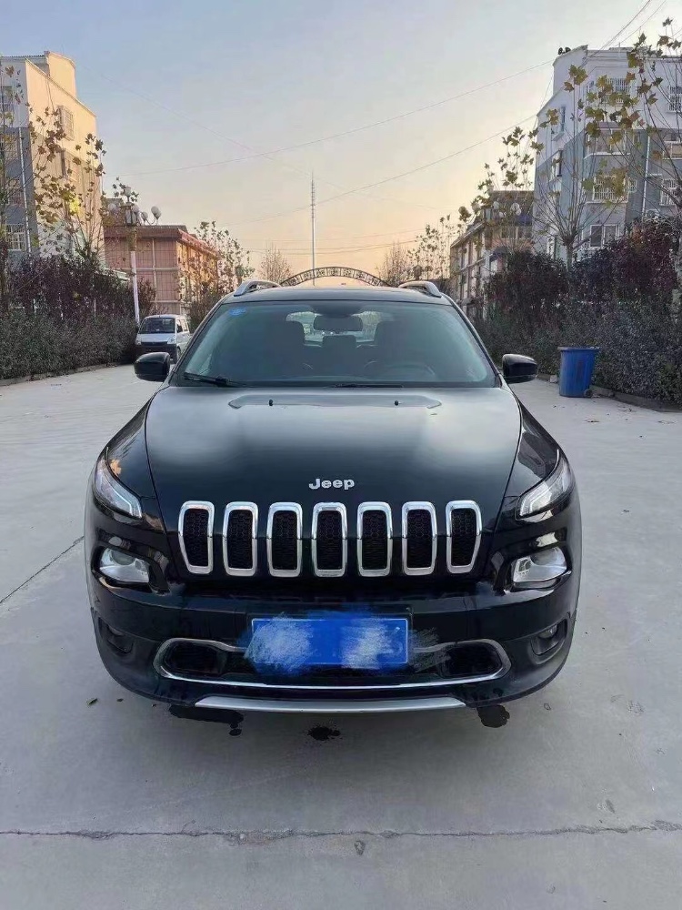 威海16年Jeep自由光1