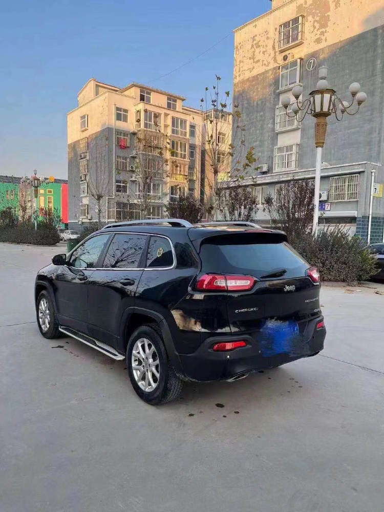 威海16年Jeep自由光9