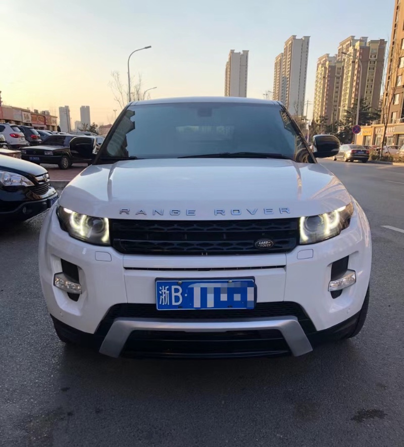 青岛13年路虎极光1